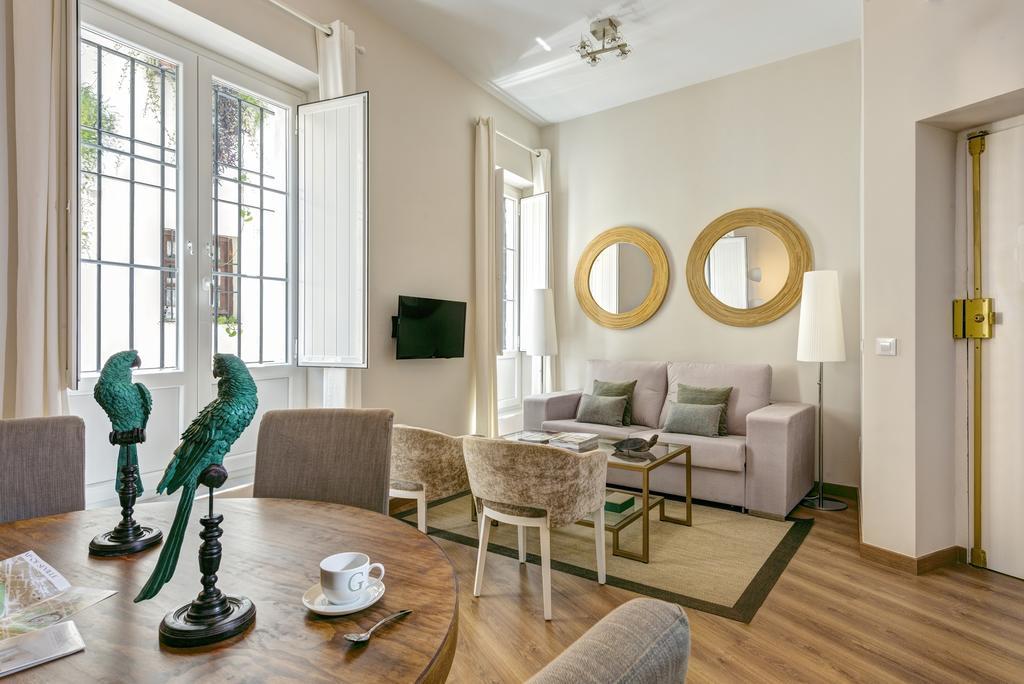 Genteel Home Conde De Ibarra III Siviglia Esterno foto